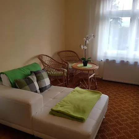Vilka Slavkov-priestranna Vilka S Krasnou Zahradou. Holiday home *