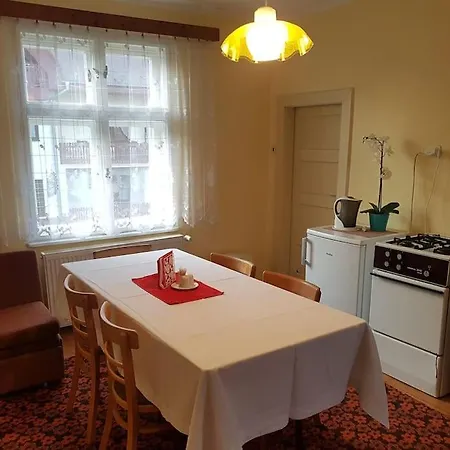 Vilka Slavkov-priestranna Vilka S Krasnou Zahradou. *