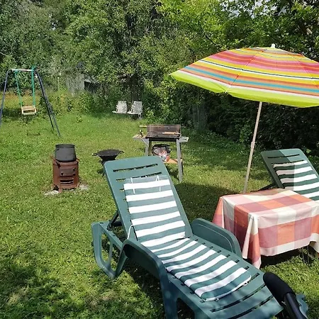 Vilka Slavkov-priestranna Vilka S Krasnou Zahradou.