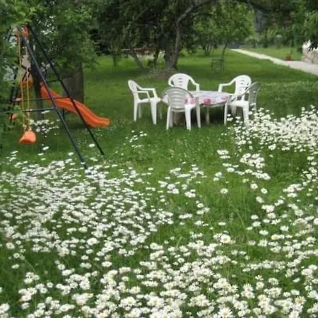 Vilka Slavkov-priestranna Vilka S Krasnou Zahradou. Holiday home *